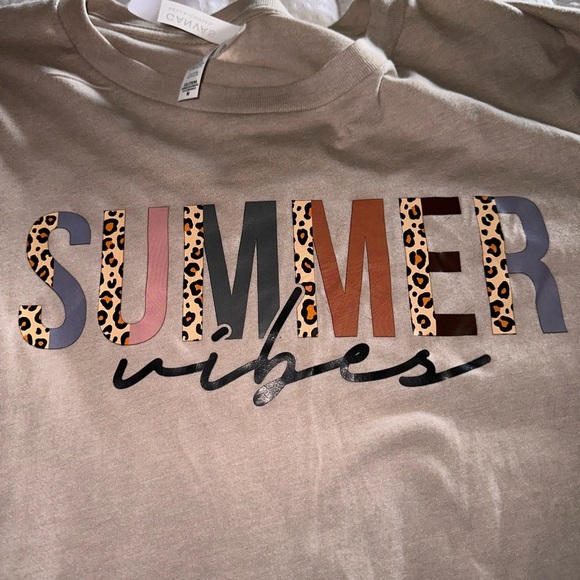 Bella Canvas medium tan “Summer Vibes” T shirt. NWOT leopard graphic T. - Picture 2 of 6